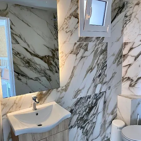 Rokamare Apartmán *